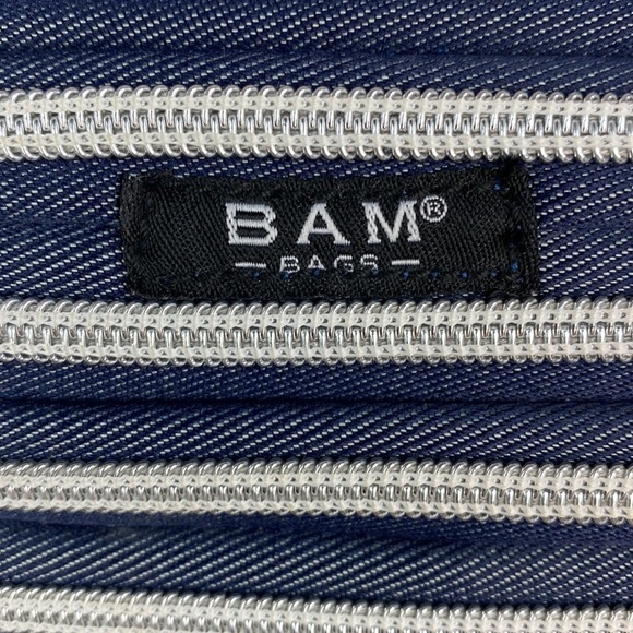 Bam Bags ‘Silver Jean MB1030’ Blue Denim & Zipper Wristlet- NWT 8” X 4” - Picture 2 of 6